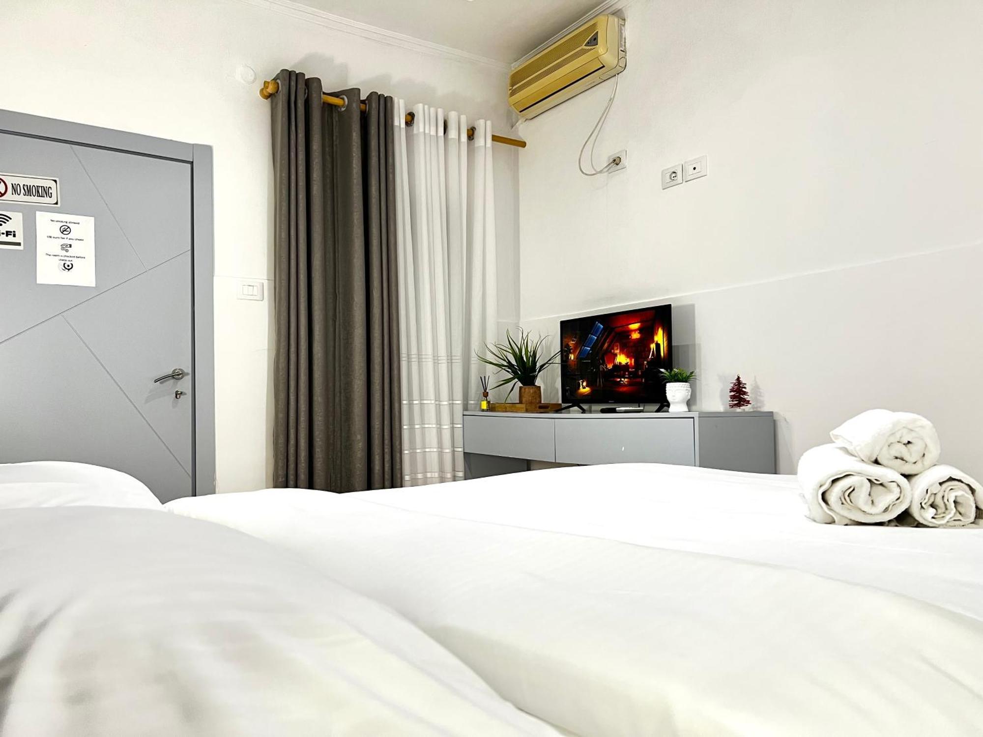 Tirana Square Hotel Kültér fotó